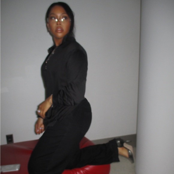 Meet your Posher, Jade - Picture 5 of 7